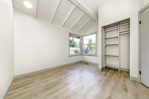 7516 Lambeth Drive, Burnaby, BC - Indoor Photo Showing Other Room