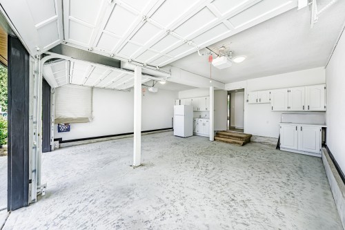 7516 Lambeth Drive, Burnaby, BC - Indoor