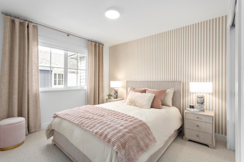 376 Red Barn Boulevard, Delta, BC - Indoor Photo Showing Bedroom