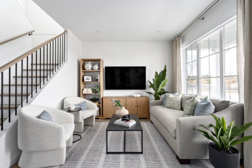 376 Red Barn Boulevard, Delta, BC - Indoor Photo Showing Living Room