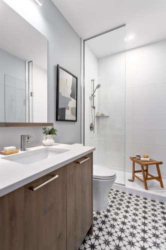 376 Red Barn Boulevard, Delta, BC - Indoor Photo Showing Bathroom