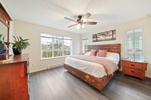 17-5510 Admiral Way, Delta, BC - Indoor Photo Showing Bedroom