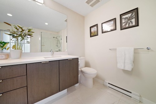 17-5510 Admiral Way, Delta, BC - Indoor Photo Showing Bathroom