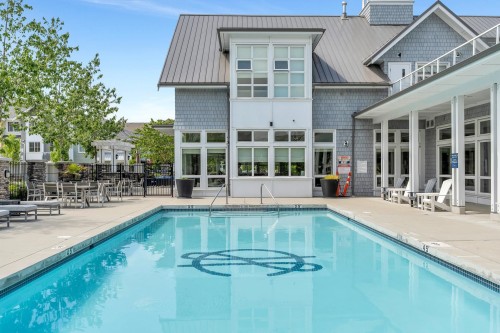 17-5510 Admiral Way, Delta, BC - Outdoor With In Ground Pool