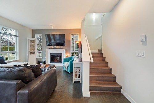 17-5510 Admiral Way, Delta, BC - Indoor Photo Showing Other Room With Fireplace