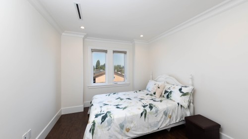 6200 Goldsmith Drive, Richmond, BC - Indoor Photo Showing Bedroom