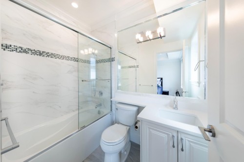 6200 Goldsmith Drive, Richmond, BC - Indoor Photo Showing Bathroom