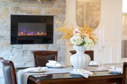 6200 Goldsmith Drive, Richmond, BC - Indoor With Fireplace