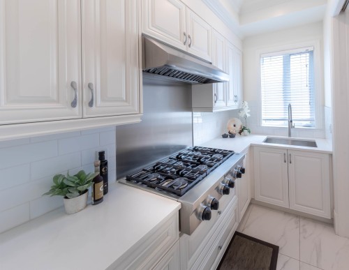6200 Goldsmith Drive, Richmond, BC - Indoor Photo Showing Kitchen With Upgraded Kitchen