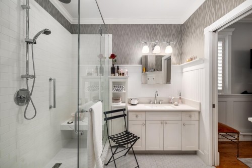 3244 1St Avenue W, Vancouver, BC - Indoor Photo Showing Bathroom