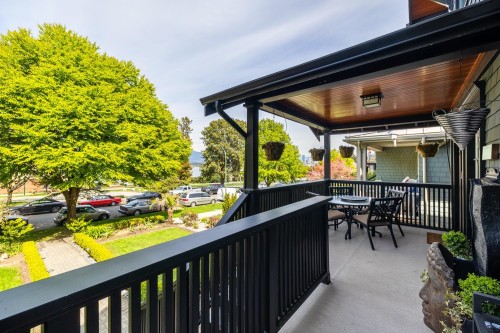 3244 1St Avenue W, Vancouver, BC - Outdoor