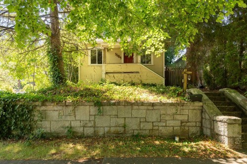 1194 18Th Avenue E, Vancouver, BC - Outdoor