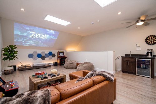 303-1768 55A Street, Delta, BC - Indoor