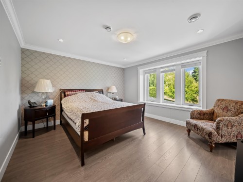 7626 Hedley Avenue, Burnaby, BC - Indoor Photo Showing Bedroom