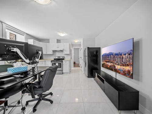 7626 Hedley Avenue, Burnaby, BC - Indoor