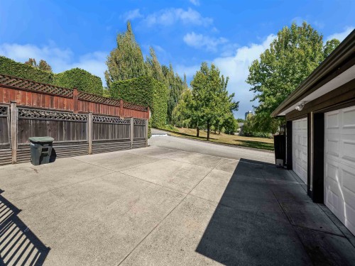 7626 Hedley Avenue, Burnaby, BC - Outdoor