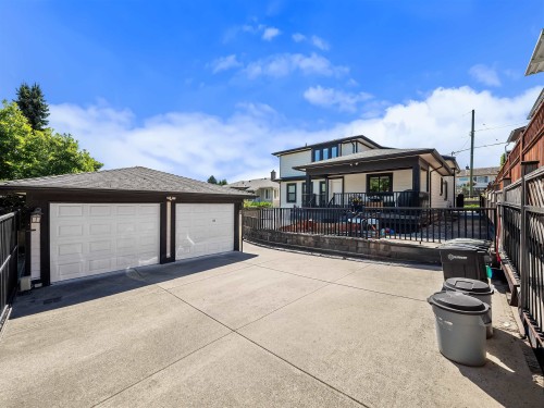 7626 Hedley Avenue, Burnaby, BC - Outdoor With Deck Patio Veranda