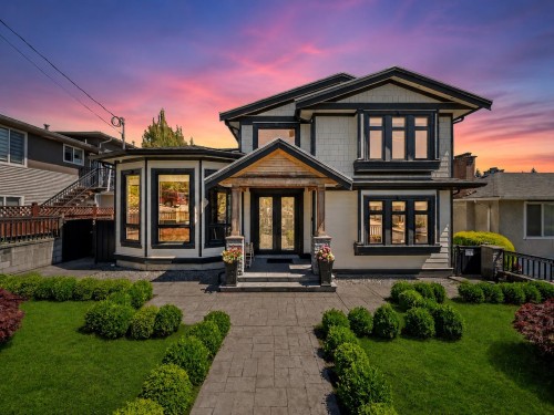 7626 Hedley Avenue, Burnaby, BC - Outdoor With Facade