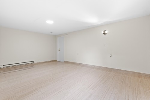 3755 Coast Meridian Road, Port Coquitlam, BC - Indoor Photo Showing Other Room