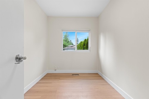 3755 Coast Meridian Road, Port Coquitlam, BC - Indoor Photo Showing Other Room