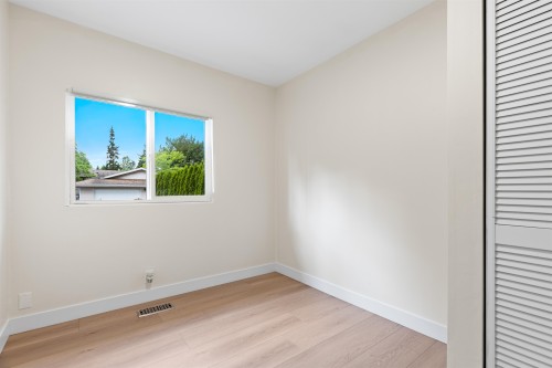 3755 Coast Meridian Road, Port Coquitlam, BC - Indoor Photo Showing Other Room