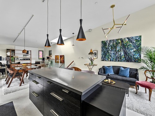 1557 20Th Avenue E, Vancouver, BC - Indoor