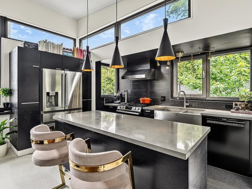 1557 20Th Avenue E, Vancouver, BC - Indoor Photo Showing Kitchen