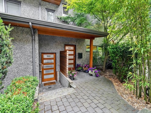 1557 20Th Avenue E, Vancouver, BC - Outdoor