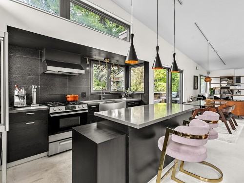 1557 20Th Avenue E, Vancouver, BC - Indoor