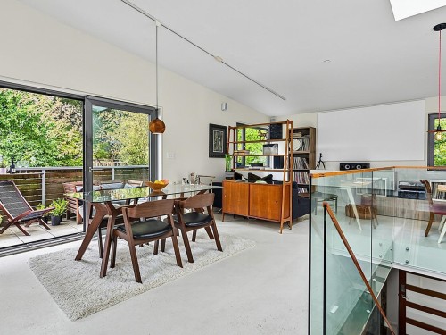1557 20Th Avenue E, Vancouver, BC - Indoor
