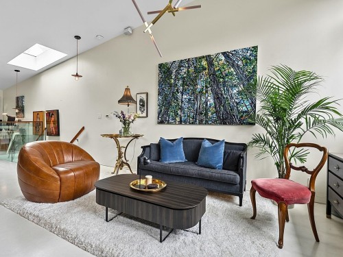 1557 20Th Avenue E, Vancouver, BC - Indoor Photo Showing Living Room