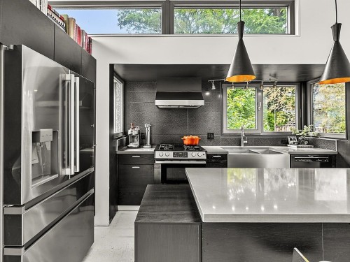 1557 20Th Avenue E, Vancouver, BC - Indoor Photo Showing Kitchen With Double Sink With Upgraded Kitchen