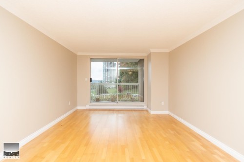 418-65 First Street , New Westminster, BC V3L 5K9 3