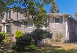 25 47th Avenue E Vancouver, BC V5W 2A4