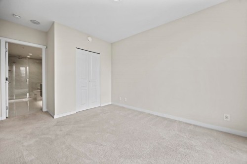 2404-3100 Windsor Gate, Coquitlam, BC - Indoor Photo Showing Other Room
