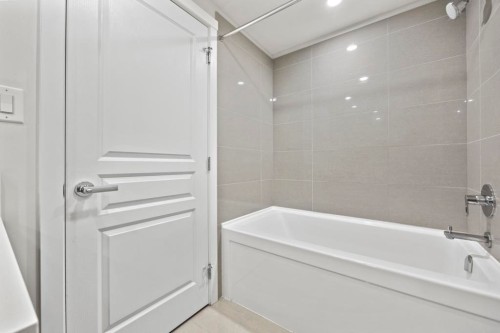 2404-3100 Windsor Gate, Coquitlam, BC - Indoor With Storage