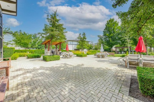 2404-3100 Windsor Gate, Coquitlam, BC - Indoor Photo Showing Other Room