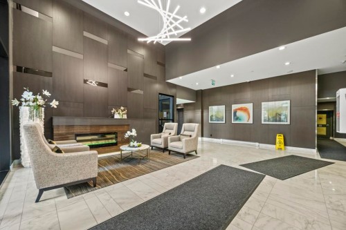 2404-3100 Windsor Gate, Coquitlam, BC - Indoor Photo Showing Other Room