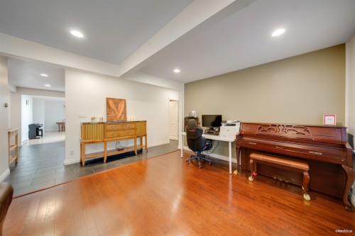 1043 Belvedere Drive, North Vancouver, BC - Indoor
