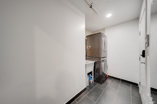 1043 Belvedere Drive, North Vancouver, BC - Indoor