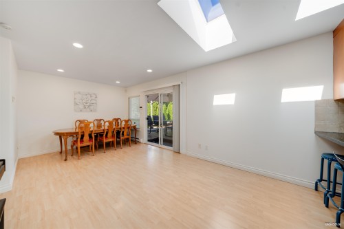 1043 Belvedere Drive, North Vancouver, BC - Indoor