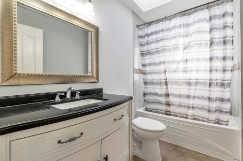 2225 Kaptey Avenue, Coquitlam, BC - Indoor Photo Showing Bathroom