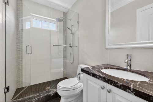 3818 Broadway W, Vancouver, BC - Indoor Photo Showing Bathroom