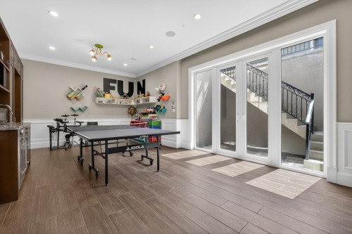 3818 Broadway W, Vancouver, BC - Indoor