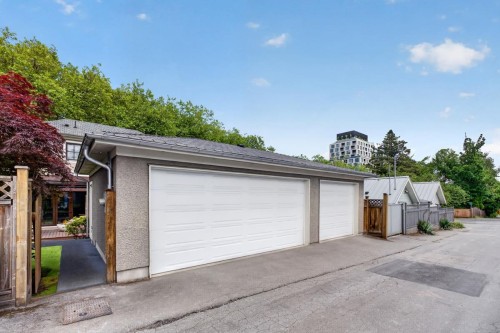 3818 Broadway W, Vancouver, BC - Outdoor