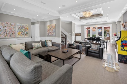 3818 Broadway W, Vancouver, BC - Indoor Photo Showing Living Room