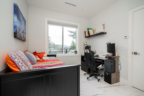 4365 Mountain Highway, North Vancouver, BC - Indoor Photo Showing Office