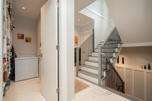 4365 Mountain Highway, North Vancouver, BC - Indoor Photo Showing Other Room