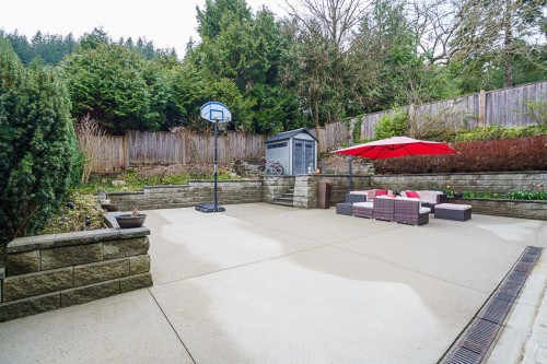 4365 Mountain Highway, North Vancouver, BC - Outdoor
