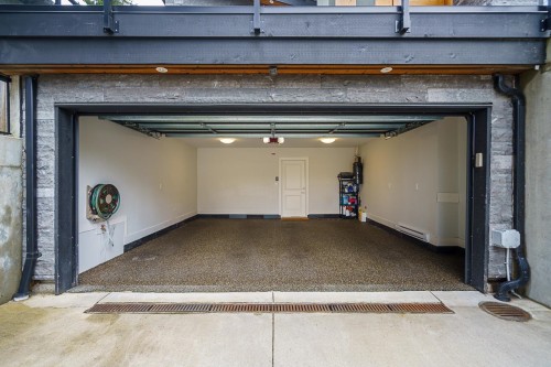 4365 Mountain Highway, North Vancouver, BC -  Photo Showing Garage
